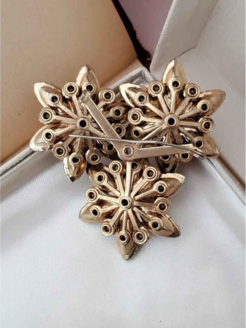 Vintage Triple Amber Brown Color Rhinestone Flower Cluster Brooch Pin